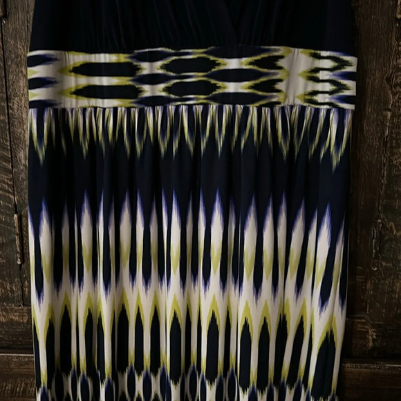 London Style Collection Woman Sleeveless Maxi Dress Navy Colorful 1X EUC - Picture 2 of 3